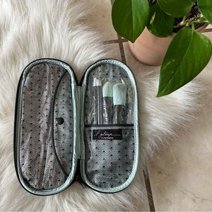 MAC L. Goldwyn Makeup Brush Set